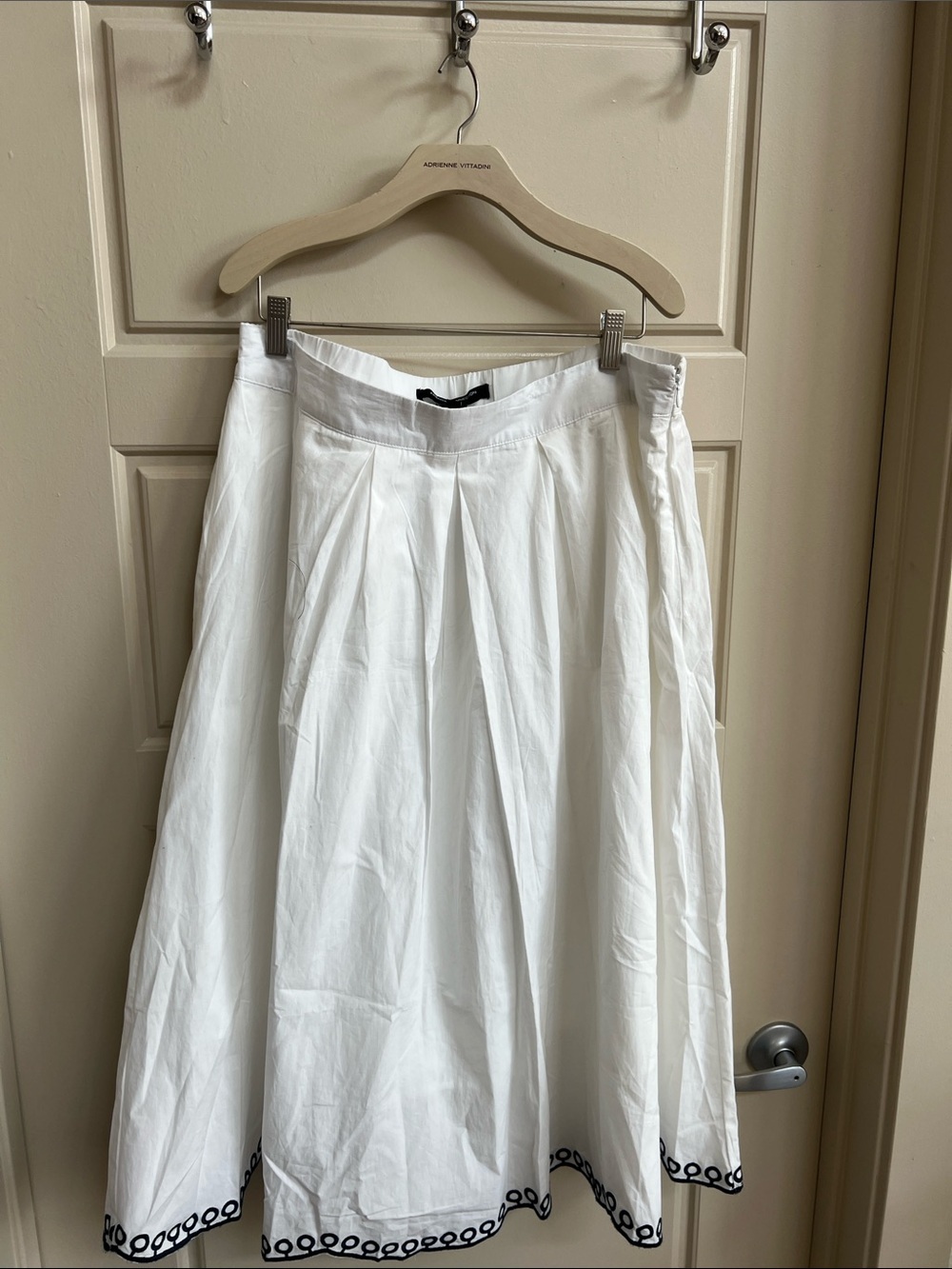 French Connection white navy embroidered hem skirt XL summer vacay coastal - Picture 3 of 7